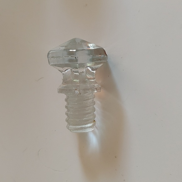 Lot of 5 wine or decanter or bottle stoppers - Picture 5 of 6